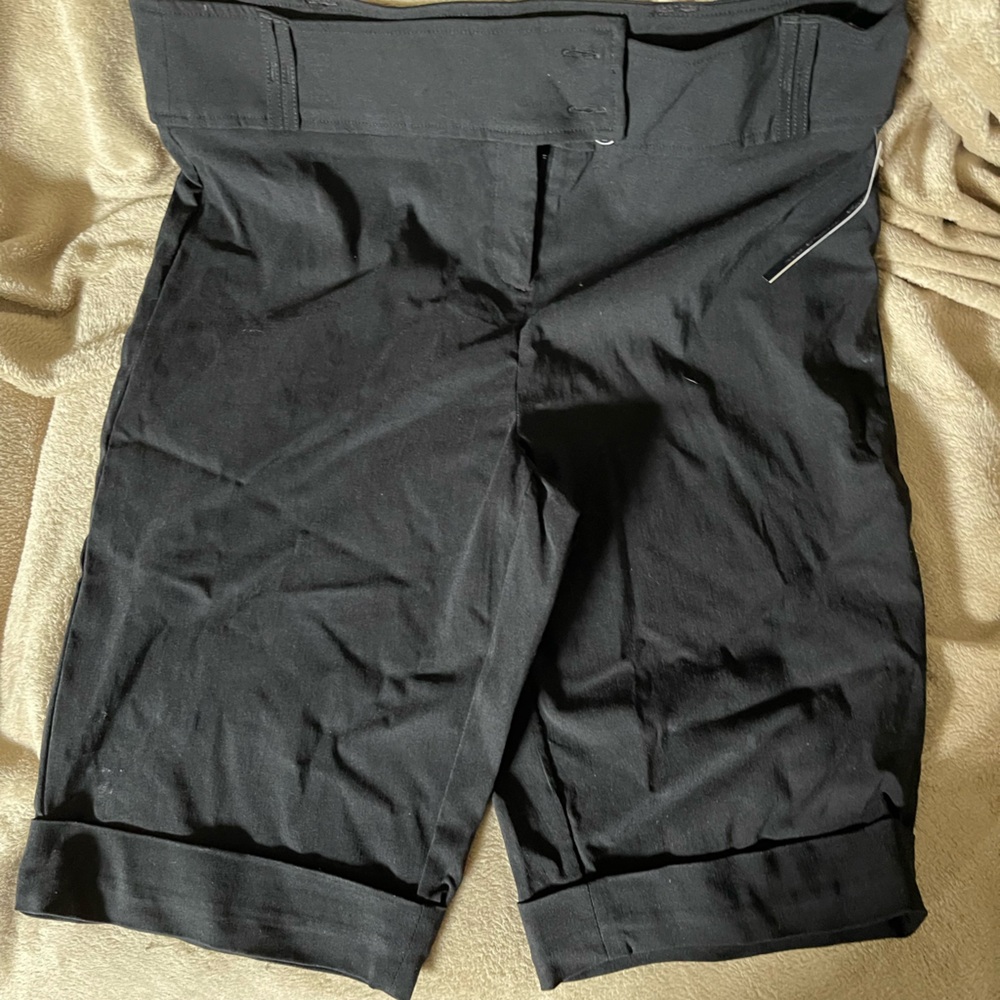 Ladies Bermuda shorts